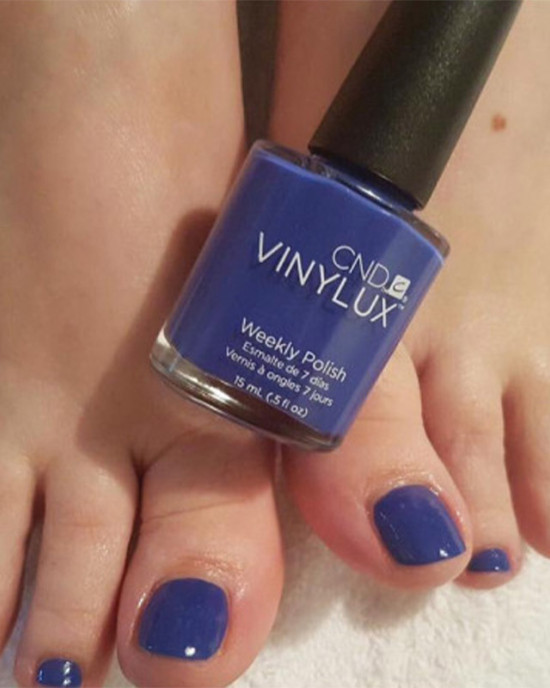 PEDICURE ESTETICO CON APPLICAZIONE SMALTO VINYLUX